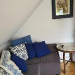 Szivecske Haz - *